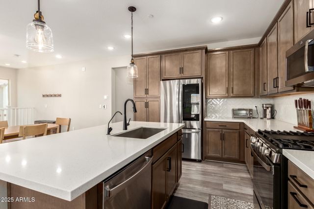 759 E LARK Street 202, Gilbert, AZ 85297