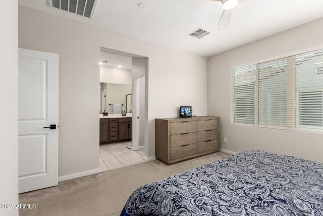 759 E LARK Street 202, Gilbert, AZ 85297