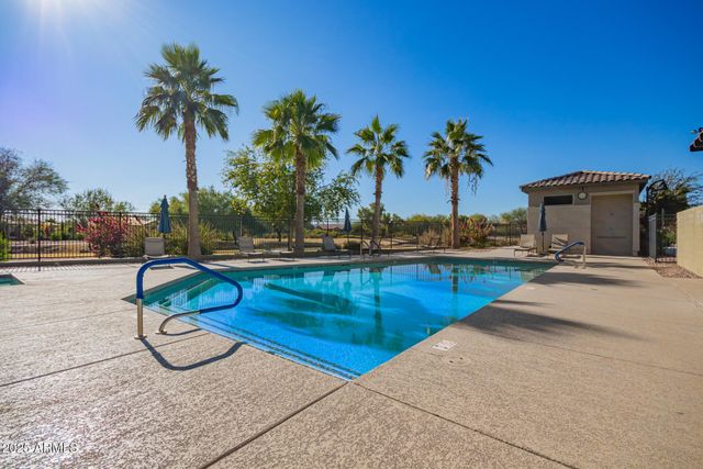 759 E LARK Street 202, Gilbert, AZ 85297