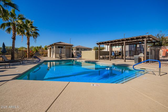 759 E LARK Street 202, Gilbert, AZ 85297