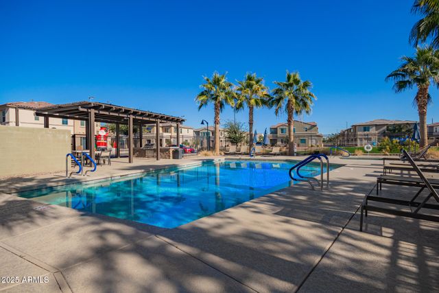 759 E LARK Street 202, Gilbert, AZ 85297