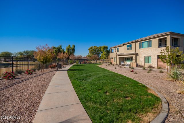 759 E LARK Street 202, Gilbert, AZ 85297