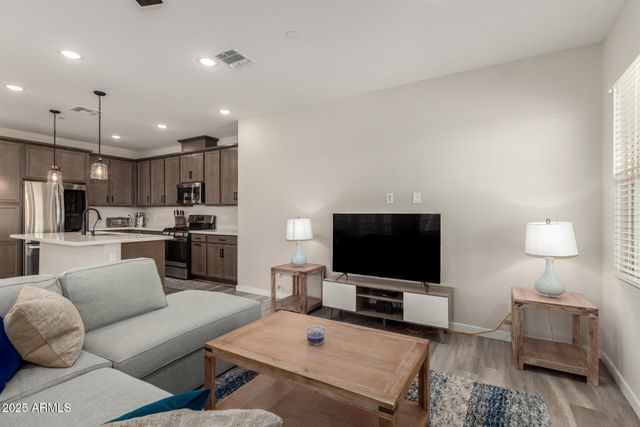 759 E LARK Street 202, Gilbert, AZ 85297