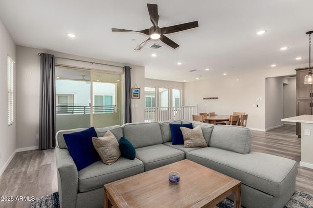 759 E LARK Street 202, Gilbert, AZ 85297