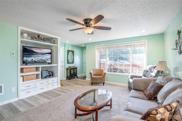 16013 119th Avenue E, Puyallup, WA 98374