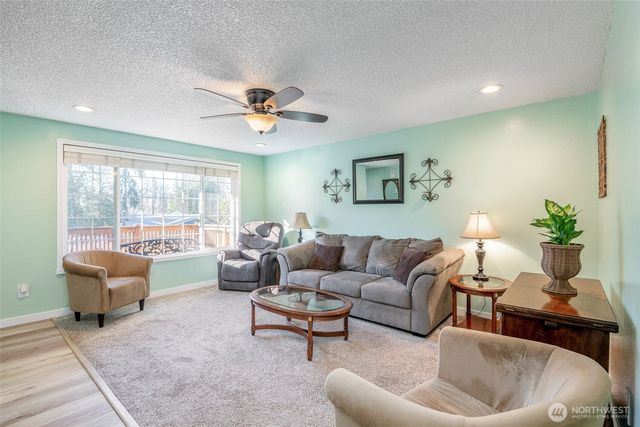 16013 119th Avenue E, Puyallup, WA 98374