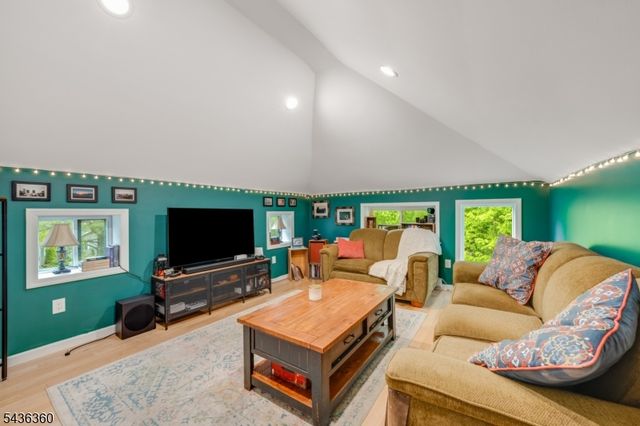 22 Paddock Ave, Vernon Twp., NJ 07422