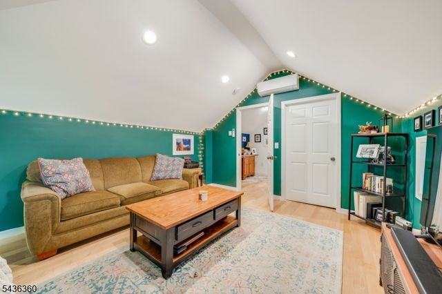 22 Paddock Ave, Vernon Twp., NJ 07422