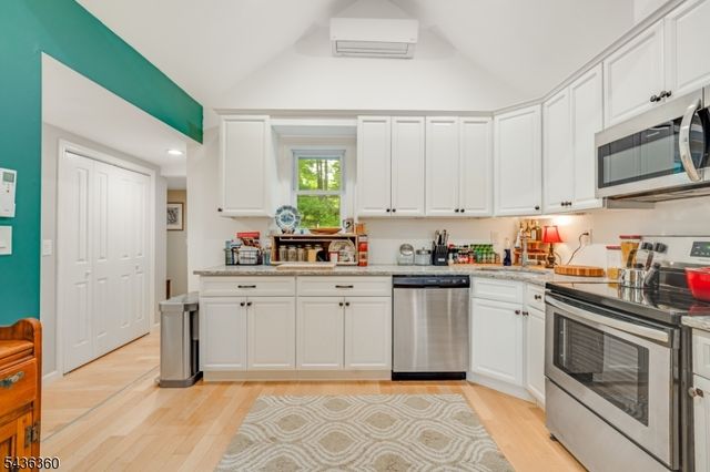 22 Paddock Ave, Vernon Twp., NJ 07422