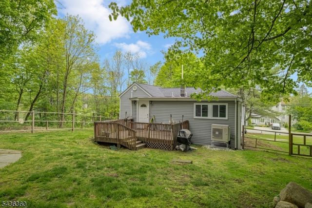 22 Paddock Ave, Vernon Twp., NJ 07422