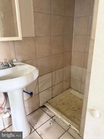 6100 WALNUT ST, Philadelphia, PA 19139