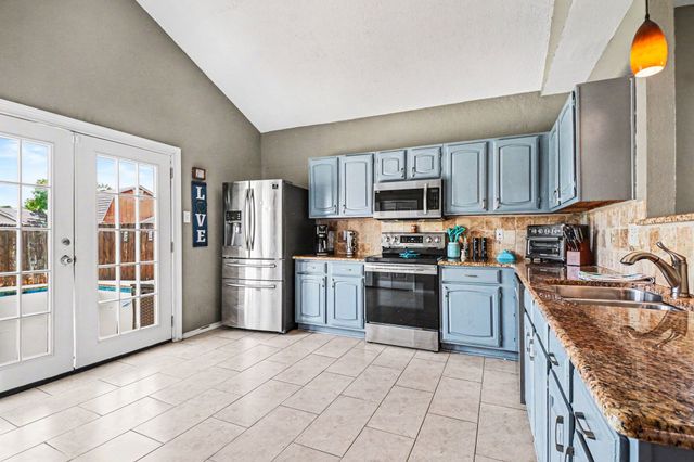 4202 Harvest Hill Road, Carrollton, TX 75010