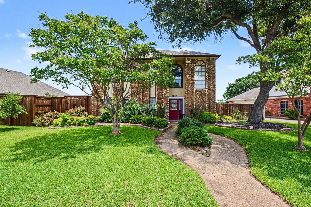 4202 Harvest Hill Road, Carrollton, TX 75010