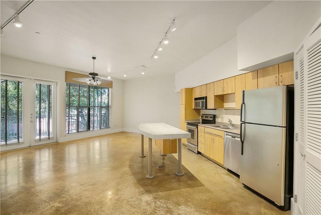 911 Keith LN 5, Austin, TX 78705