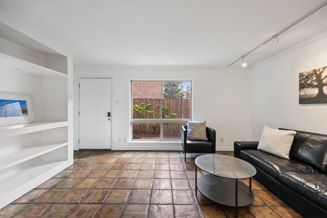 2710 Douglas Avenue 108, Dallas, TX 75219