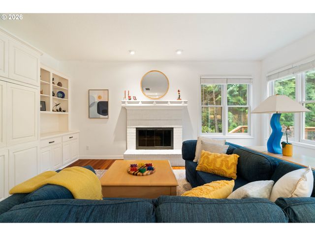 11503 Sw STREAMSIDE Ct, Portland, OR 97219