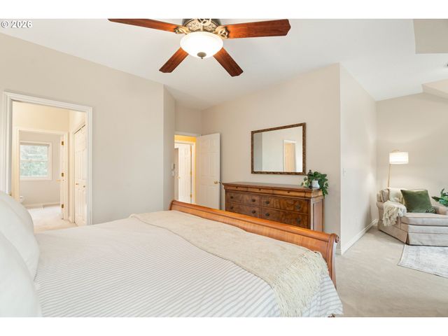 11503 Sw STREAMSIDE Ct, Portland, OR 97219