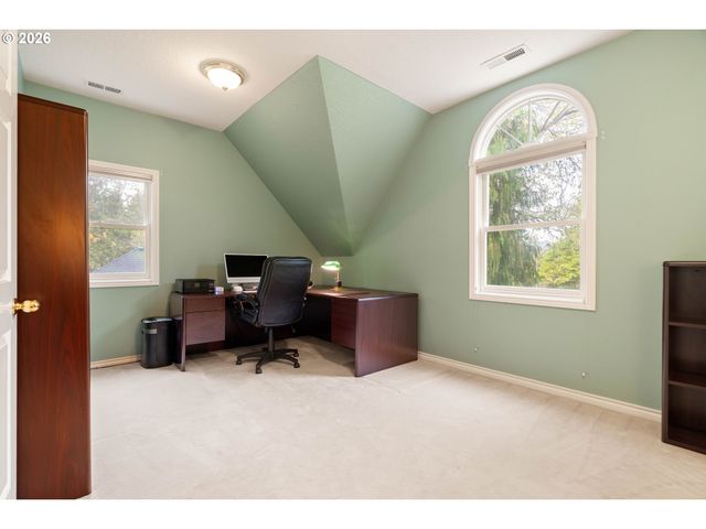 11503 Sw STREAMSIDE Ct, Portland, OR 97219