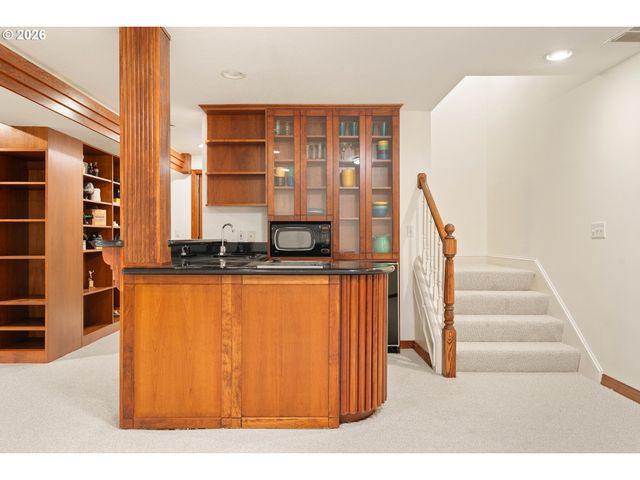 11503 Sw STREAMSIDE Ct, Portland, OR 97219