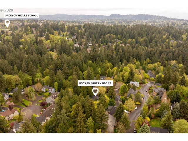 11503 Sw STREAMSIDE Ct, Portland, OR 97219