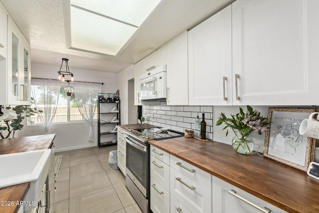 6114 E AUGUSTA Circle, Mesa, AZ 85215