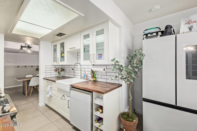 6114 E AUGUSTA Circle, Mesa, AZ 85215