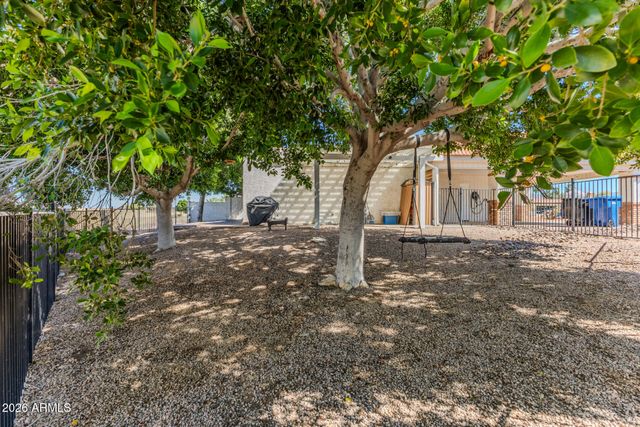 6114 E AUGUSTA Circle, Mesa, AZ 85215