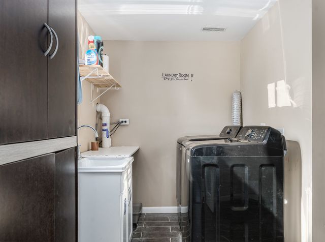 724 Echo Avenue, Romeoville, IL 60446