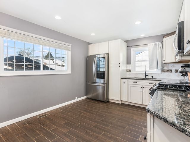 724 Echo Avenue, Romeoville, IL 60446