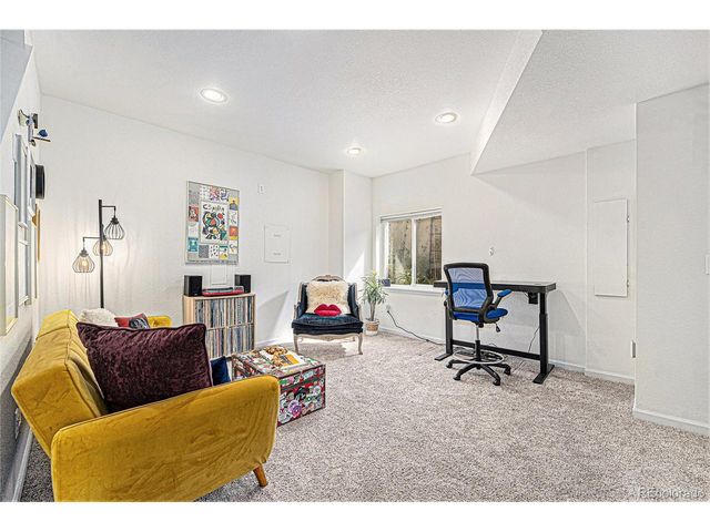 8381 E 29th Ave, Denver, CO 80238