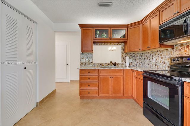 15364 Lakes Of Delray Blvd 61, Delray Beach, FL 33484