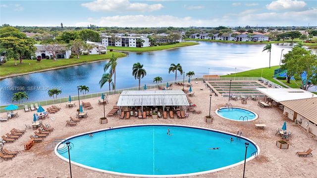 15364 Lakes Of Delray Blvd 61, Delray Beach, FL 33484