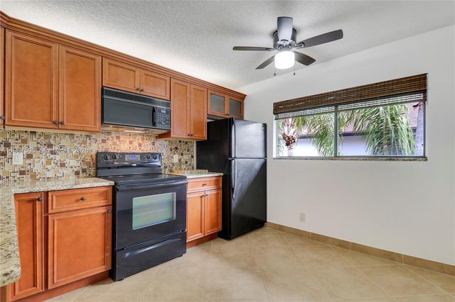 15364 Lakes Of Delray Blvd 61, Delray Beach, FL 33484