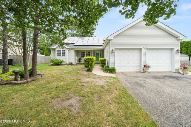 994 Treasure Avenue, Manahawkin, NJ 08050