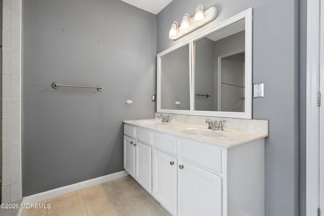 994 Treasure Avenue, Manahawkin, NJ 08050