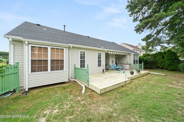 994 Treasure Avenue, Manahawkin, NJ 08050