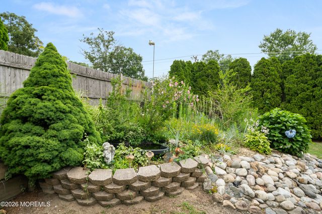994 Treasure Avenue, Manahawkin, NJ 08050