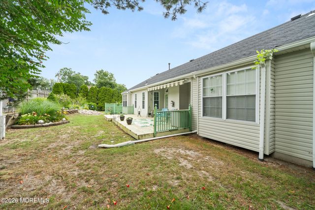 994 Treasure Avenue, Manahawkin, NJ 08050