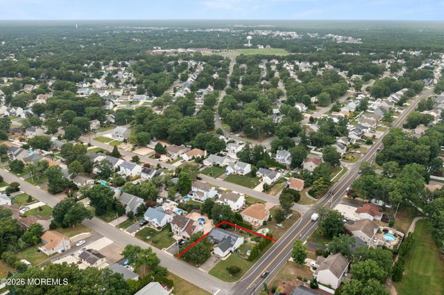 994 Treasure Avenue, Manahawkin, NJ 08050