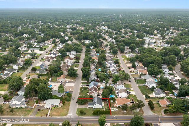 994 Treasure Avenue, Manahawkin, NJ 08050