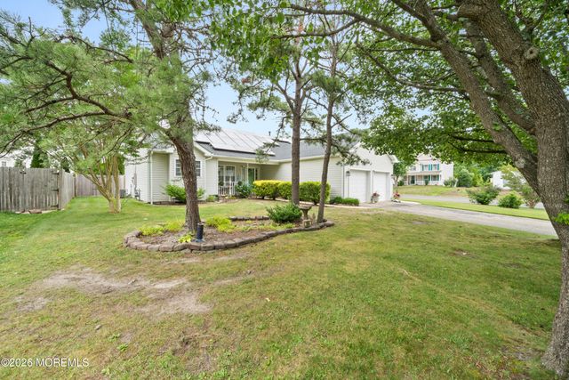 994 Treasure Avenue, Manahawkin, NJ 08050