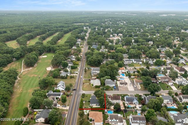 994 Treasure Avenue, Manahawkin, NJ 08050