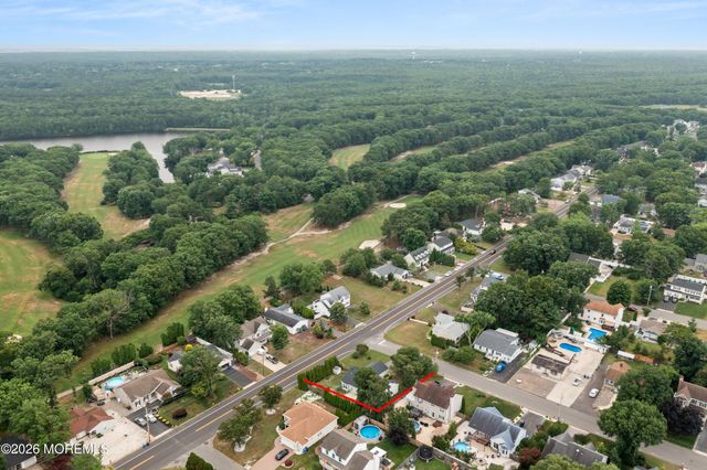 994 Treasure Avenue, Manahawkin, NJ 08050