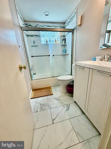 2866 JOYCE RD, Abington, PA 19001