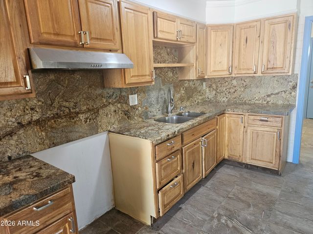 7831 E BEATRICE Street, Scottsdale, AZ 85257
