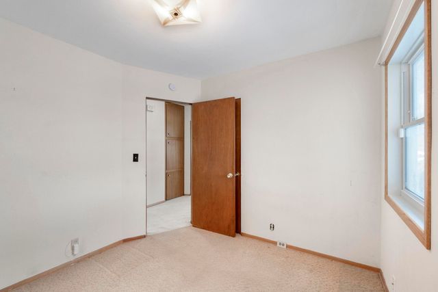 2564 Kate Street, Waterloo, IA 50701