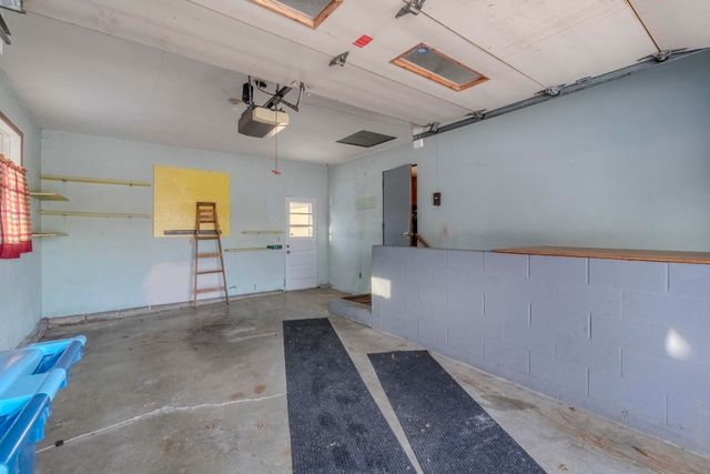 2564 Kate Street, Waterloo, IA 50701