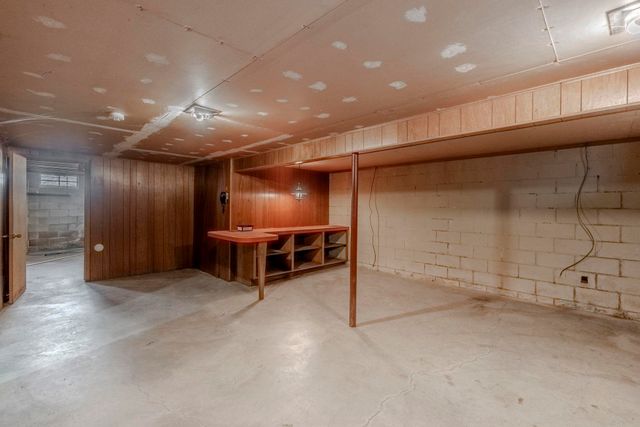 2564 Kate Street, Waterloo, IA 50701