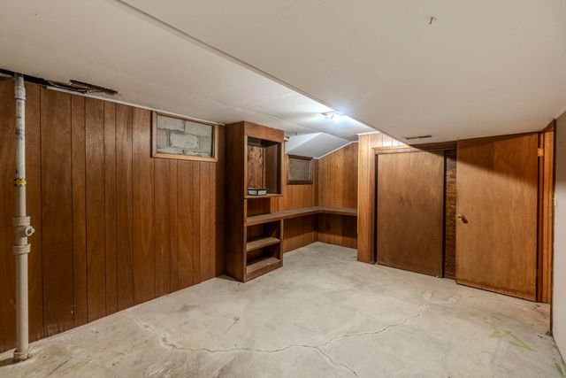 2564 Kate Street, Waterloo, IA 50701