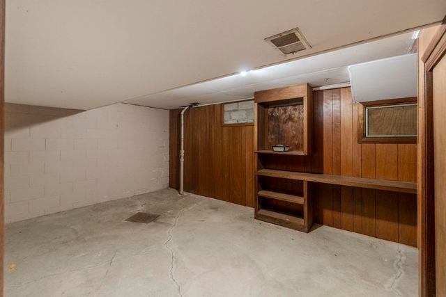 2564 Kate Street, Waterloo, IA 50701